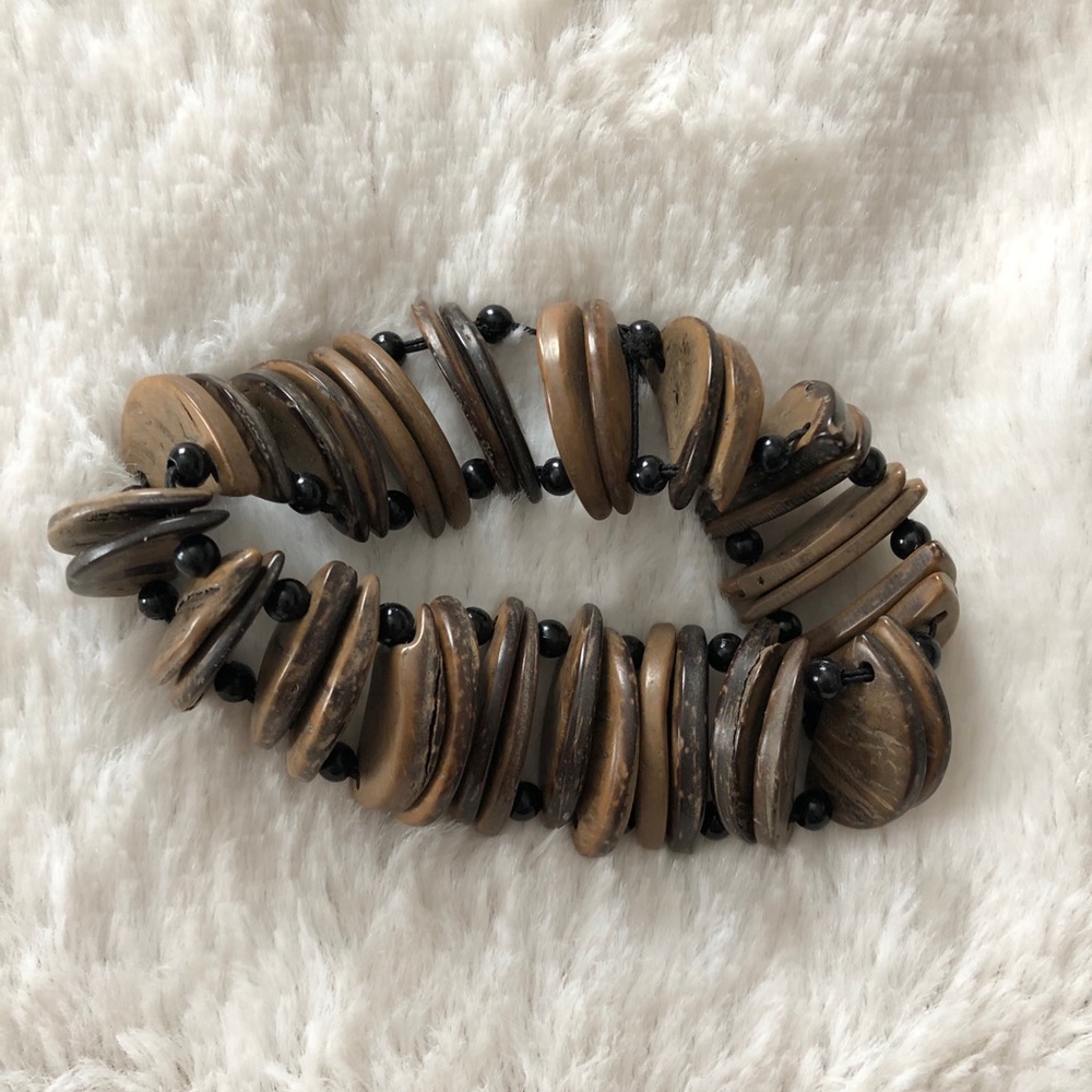 Polished Coconut Shell Elastic Bracelet